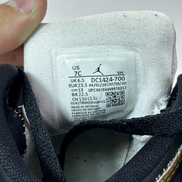 Jordan 1 Mid - Picture 5 of 6